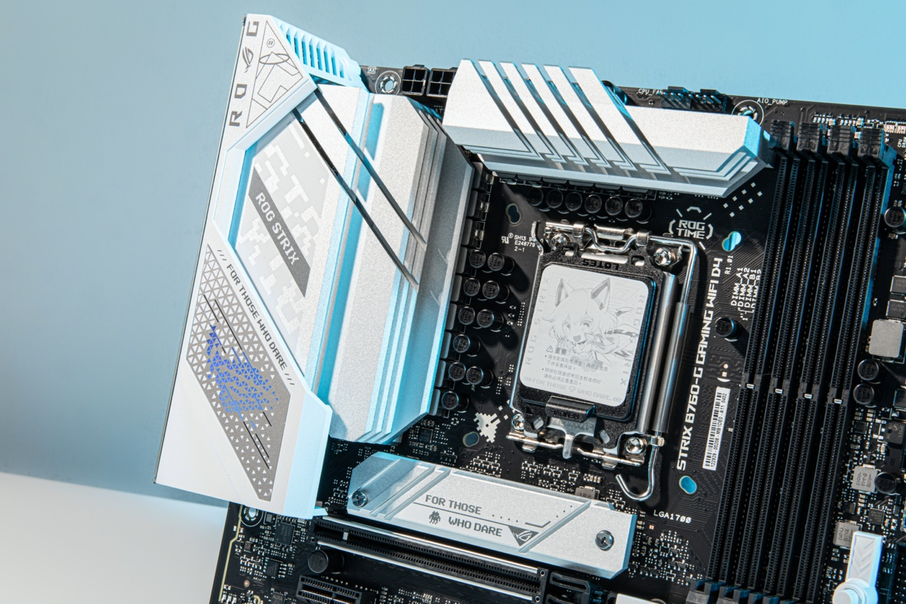 小身材大能量 华硕B760小吹雪D4主板颜值爆表