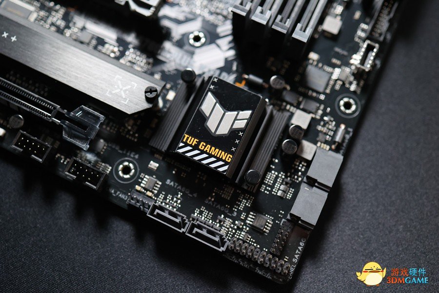 新竞化  华硕B760M主板图鉴