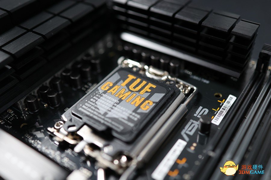 新竞化  华硕B760M主板图鉴