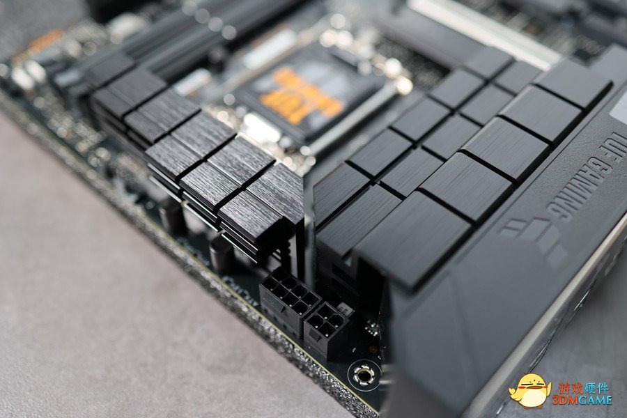 新竞化  华硕B760M主板图鉴