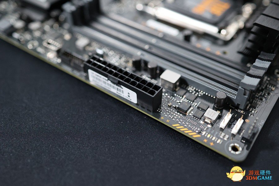 新竞化  华硕B760M主板图鉴