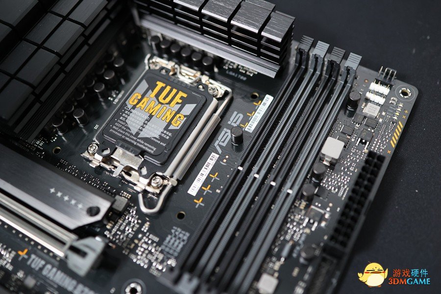 新竞化  华硕B760M主板图鉴