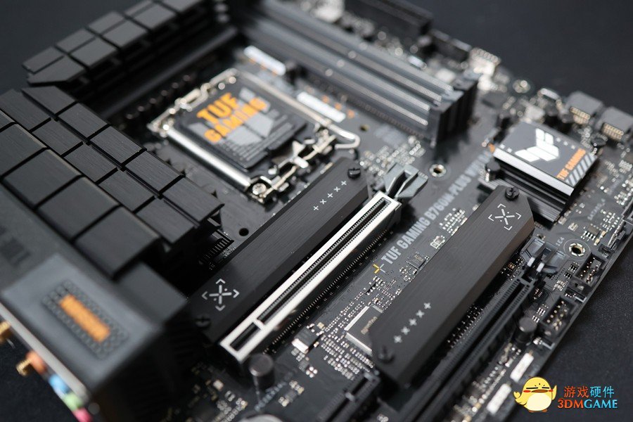 新竞化  华硕B760M主板图鉴