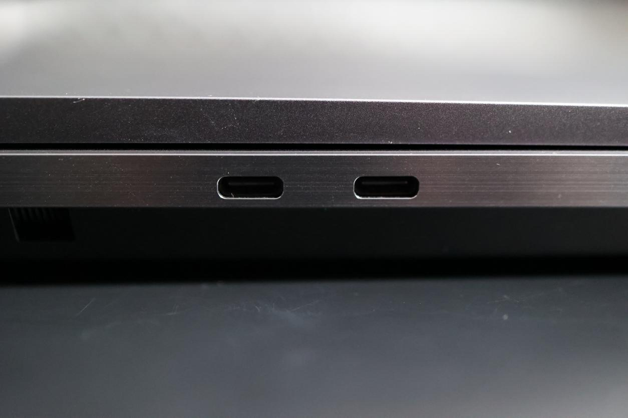 联想拯救者R9000K 2022 超威卓越平台游戏本体验评测：超高性能与颜值双双在线