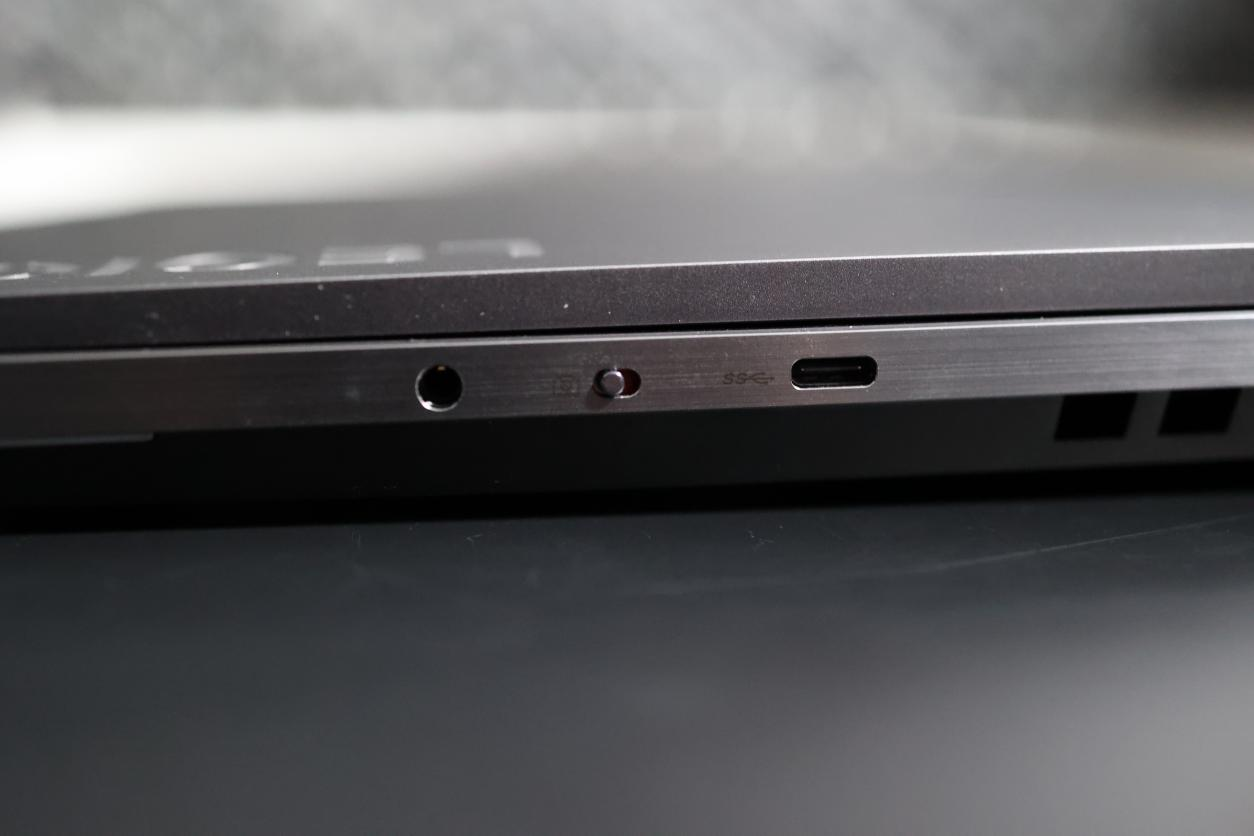 联想拯救者R9000K 2022 超威卓越平台游戏本体验评测：超高性能与颜值双双在线