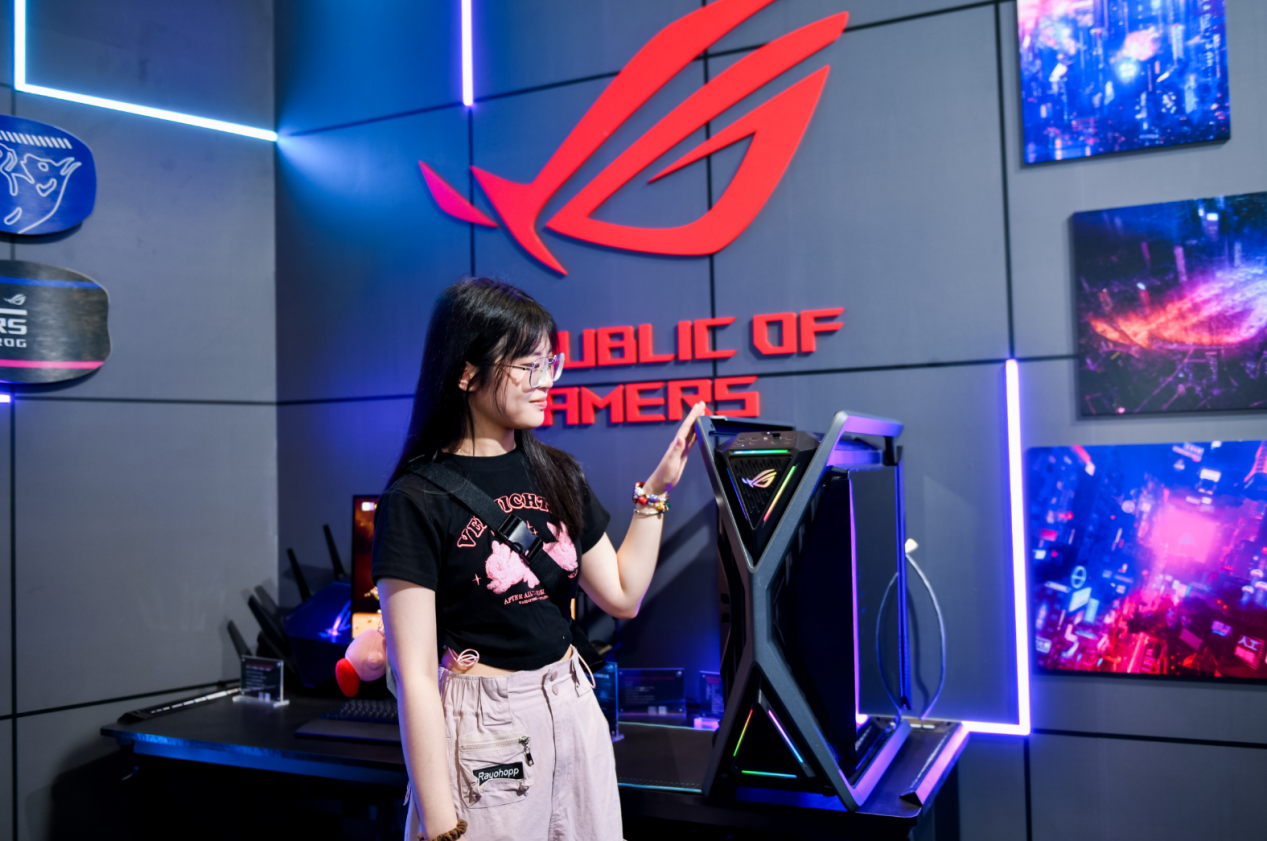 竞化纪元，梦幻联动！ROG×EVA新品发布会登陆BW 2023