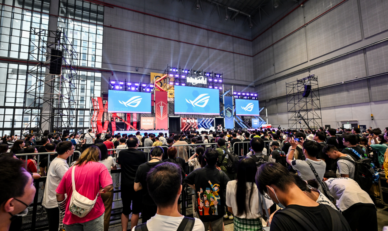 竞化纪元，梦幻联动！ROG×EVA新品发布会登陆BW 2023