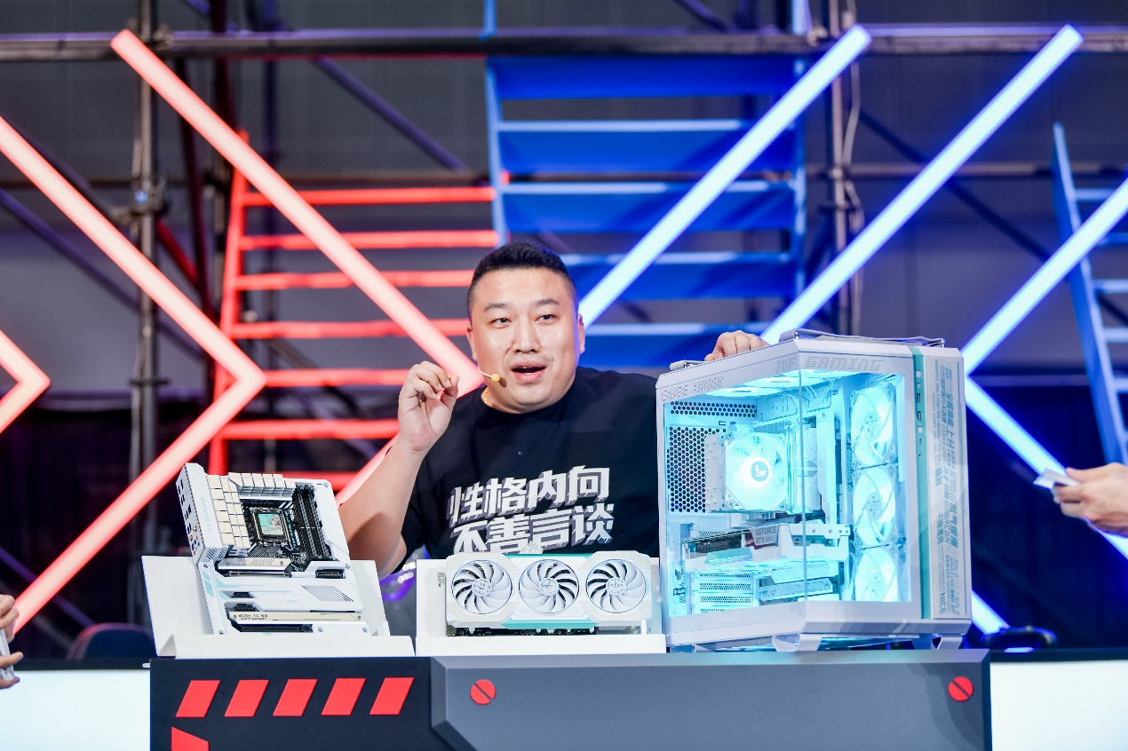 BTF 2.0无线心动 华硕B760天选背置主板将至