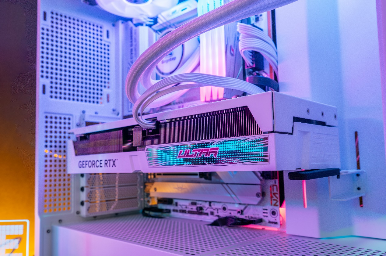 iGame RTX 4070 Ti SUPER系列显卡开售：游戏性能2.5 倍于 3070 Ti！