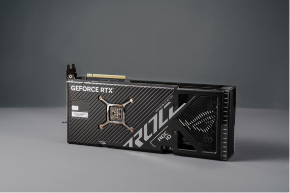 性能起飞，巅峰之选！华硕ROG STRIX 4070Ti SUPER超能力显卡