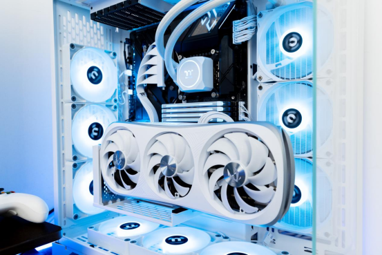 IGN 9分神作《地平线：西之绝境》，上PC后画面更绝！