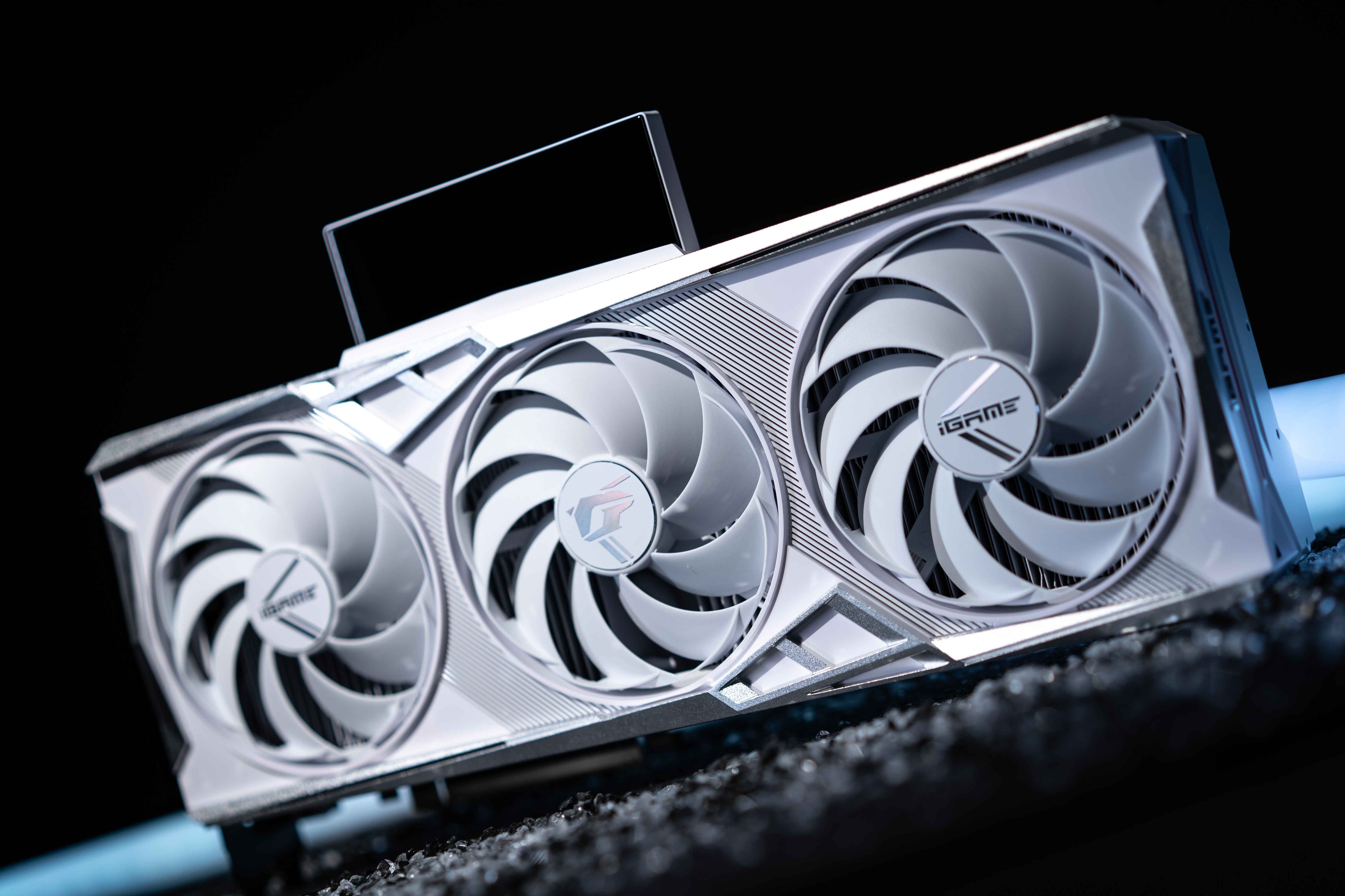 女神献礼！七彩虹RTX 40 SUPER显卡为女性打造全场景装备