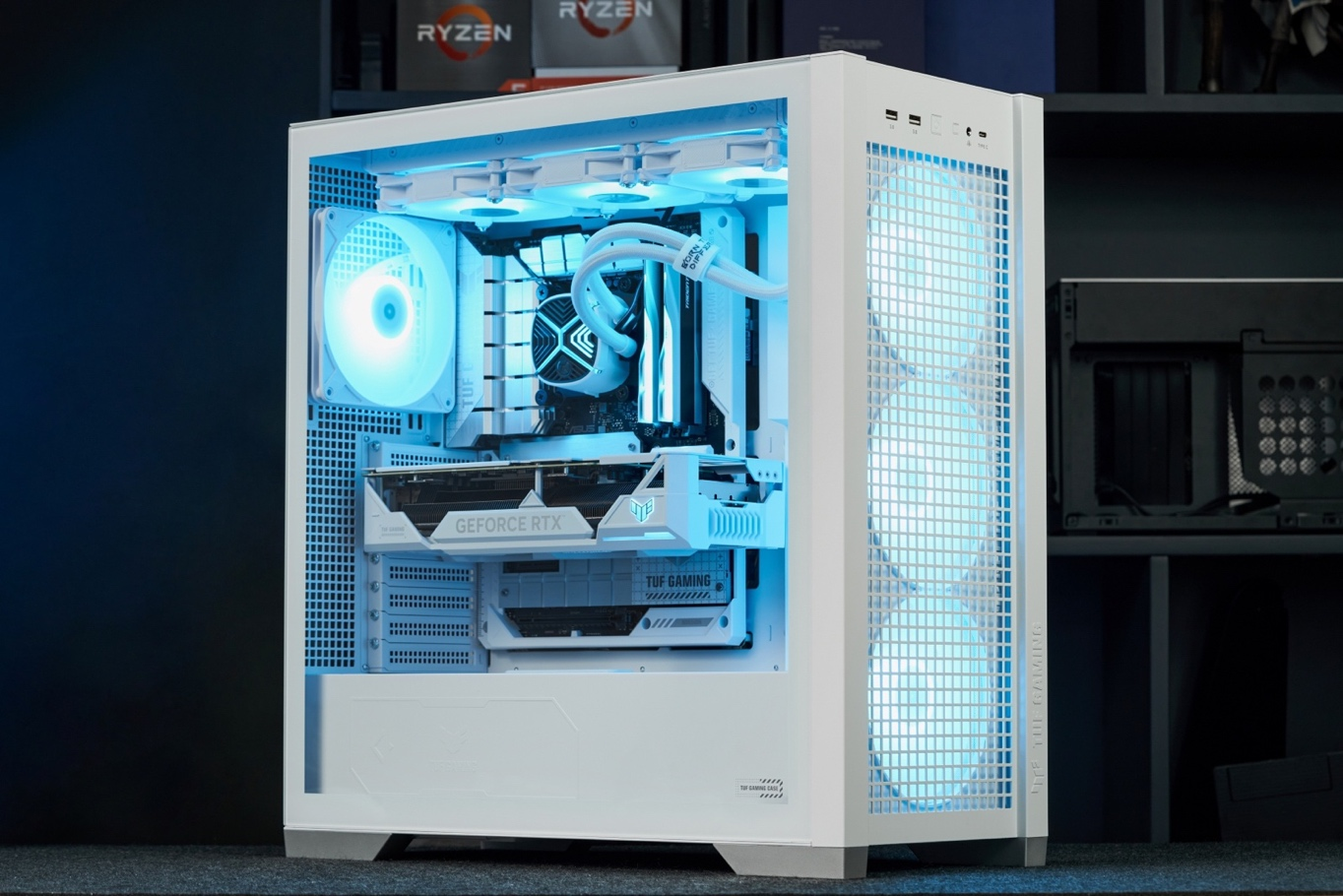 摆脱理线烦恼！TUF GAMING 4070Ti SUPER WHITE背置显卡