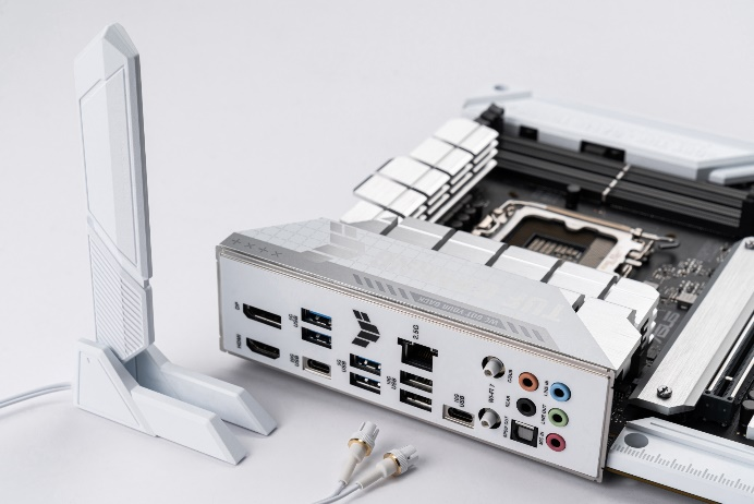 漂流计划 享华硕TUF GAMING BTF2.0背置“无线”乐趣