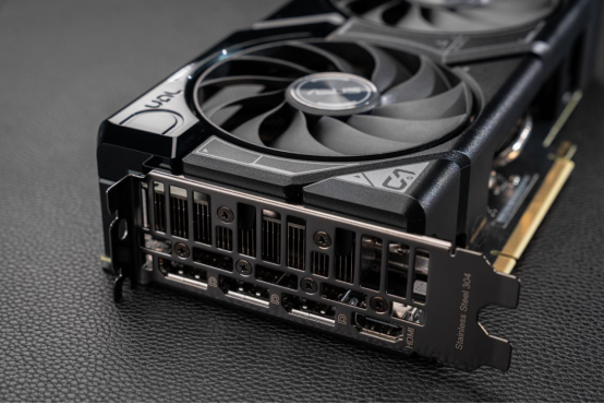 ITX玩家也能多硬盘！DUAL 4060Ti SSD可扩展M.2显卡