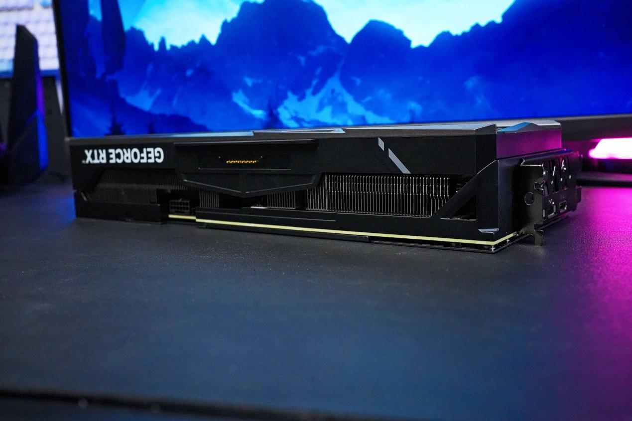 七彩虹 iGame RTX 4070 Ti SUPER火神评测：用料十足，性能飞跃