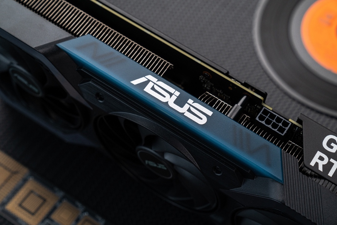 618人气爆款显卡！巨齿鲨4060&天选4060显卡游戏神装