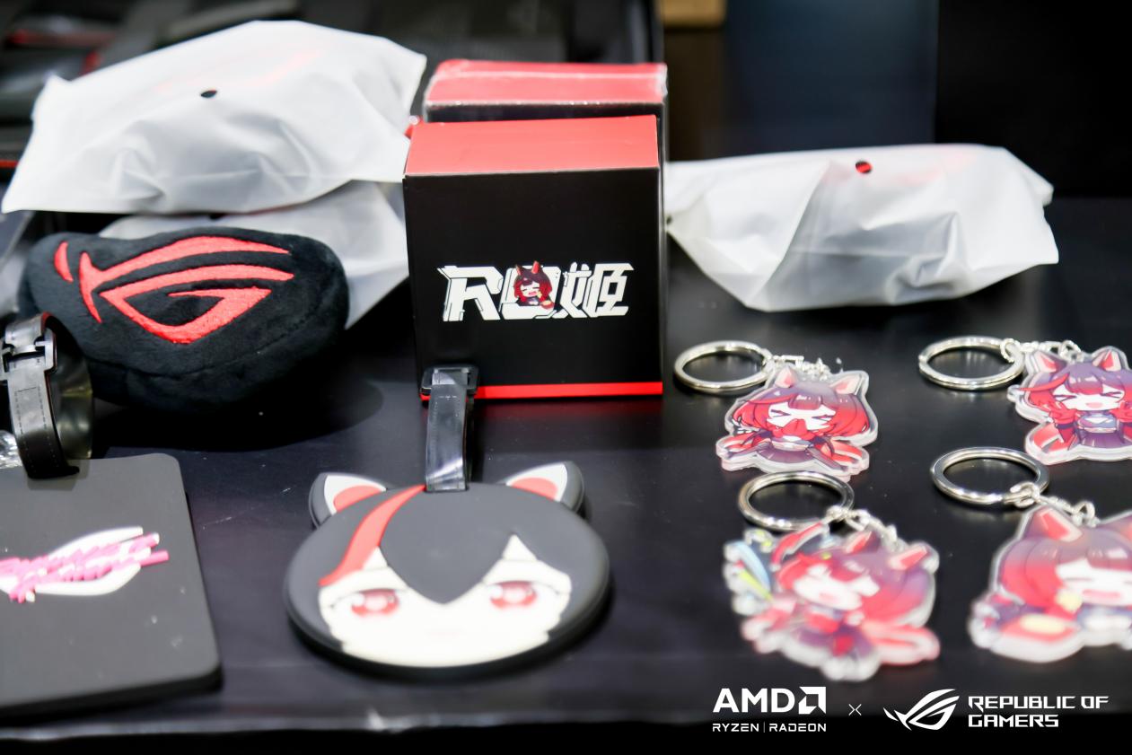 华硕显卡硬核闪光 助力2024 ROG核聚变游戏盛宴！