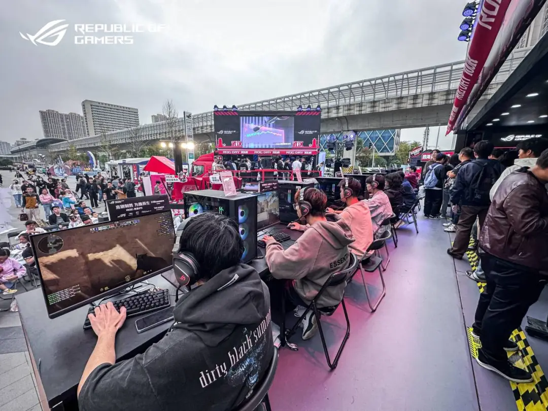 ROG DAY 2024燃动江城 华硕显卡实力征服现场！