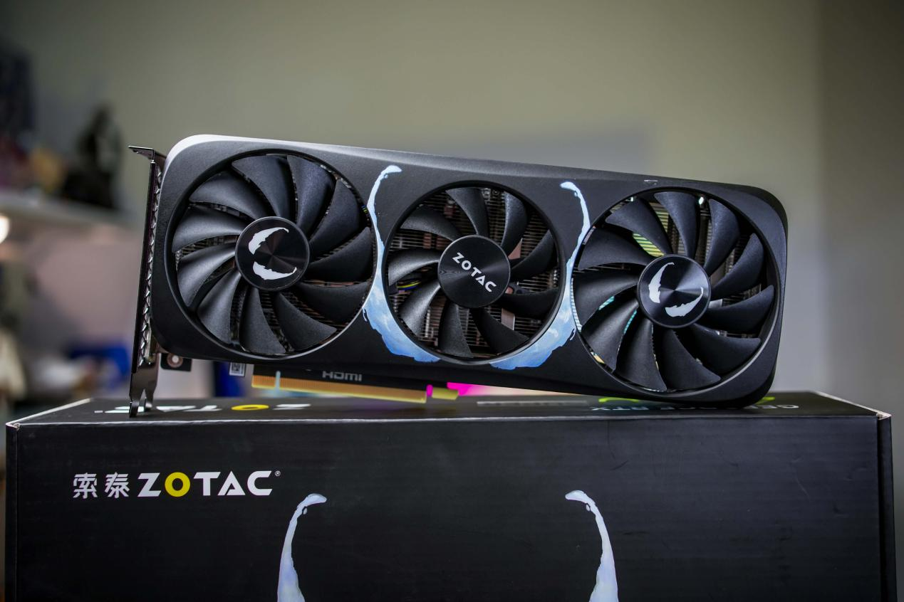 索泰×毒液RTX 4070SUPER联名显卡，与强者共舞