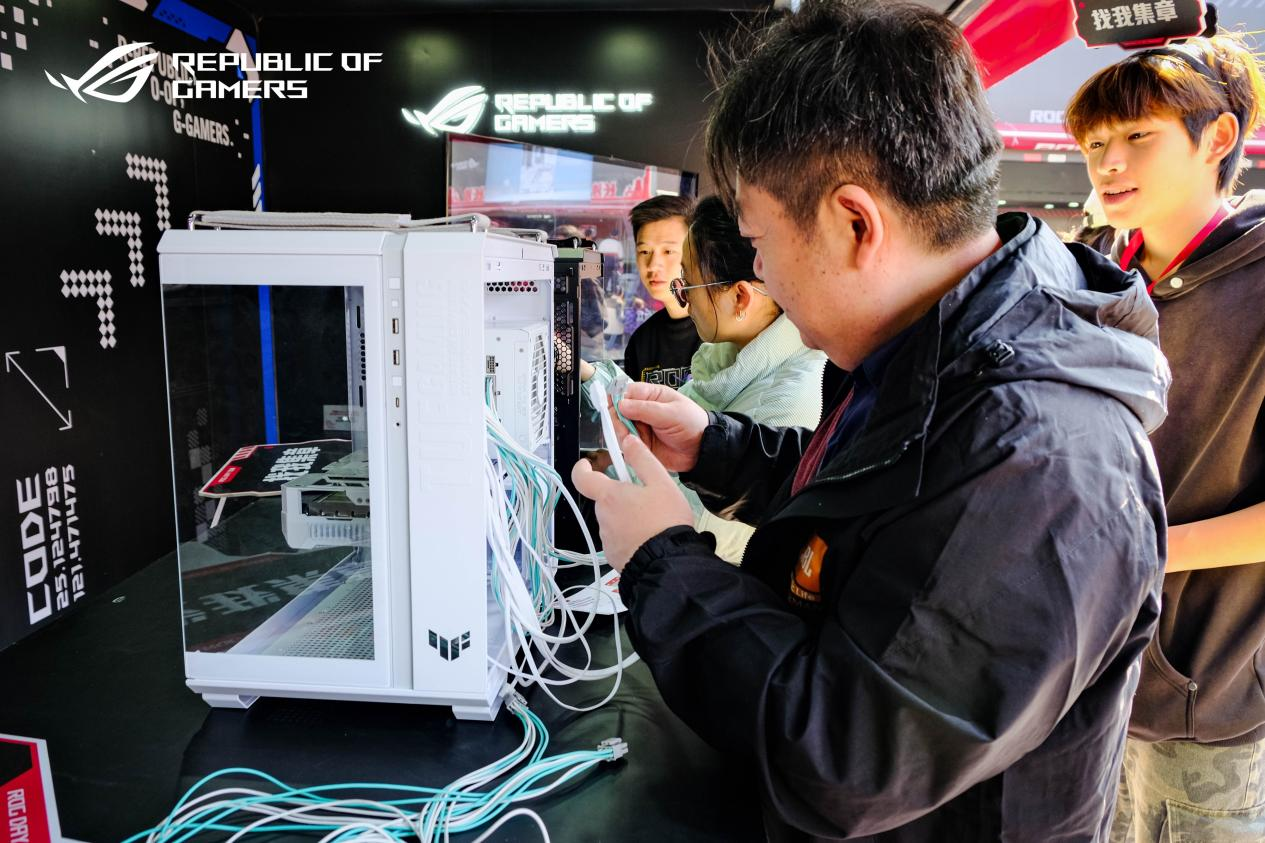 ROG DAY 2024星城狂欢  显卡实力与信仰尽情碰撞！