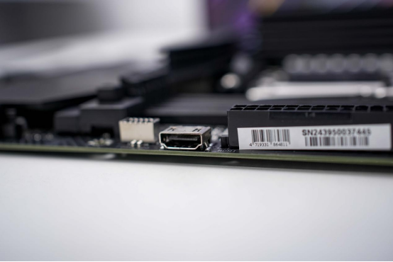 【7900 XTX 魔鹰+X870小雕】AMD整机表现出色，光栅游戏轻松拿捏