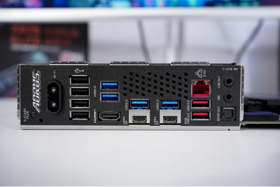 【7900 XTX 魔鹰+X870小雕】AMD整机表现出色，光栅游戏轻松拿捏