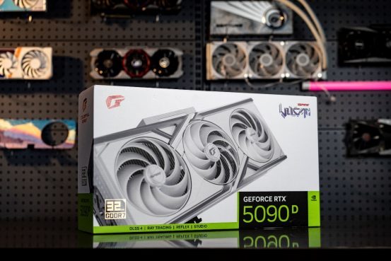 圣洁之白！iGame GeForce RTX 5090 D Vulcan W白火神开售