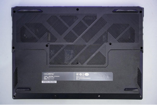 七彩虹 隐星P16 Pro游戏本评测：星知岛AI登场，引领二次元潮流的电竞本