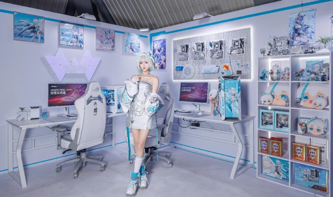 冲破次元壁 ROG DAY 2025华硕主板次元战力