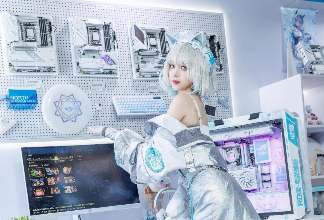 冲破次元壁 ROG DAY 2025华硕主板次元战力