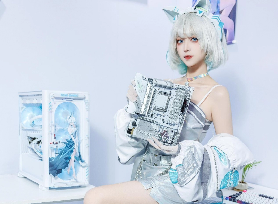 冲破次元壁 ROG DAY 2025华硕主板次元战力