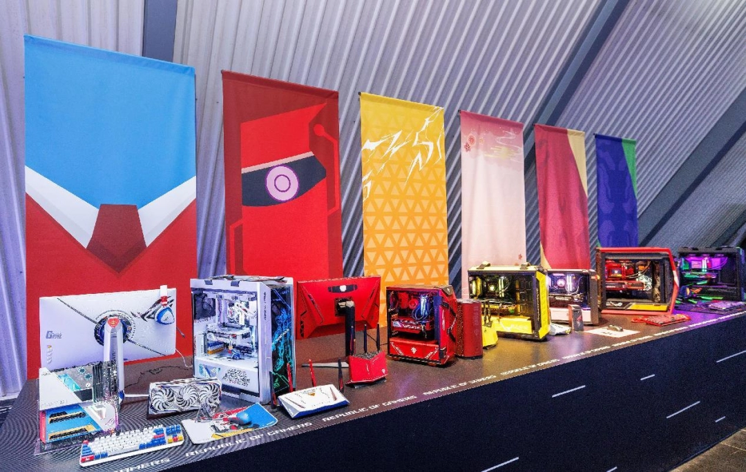 冲破次元壁 ROG DAY 2025华硕主板次元战力