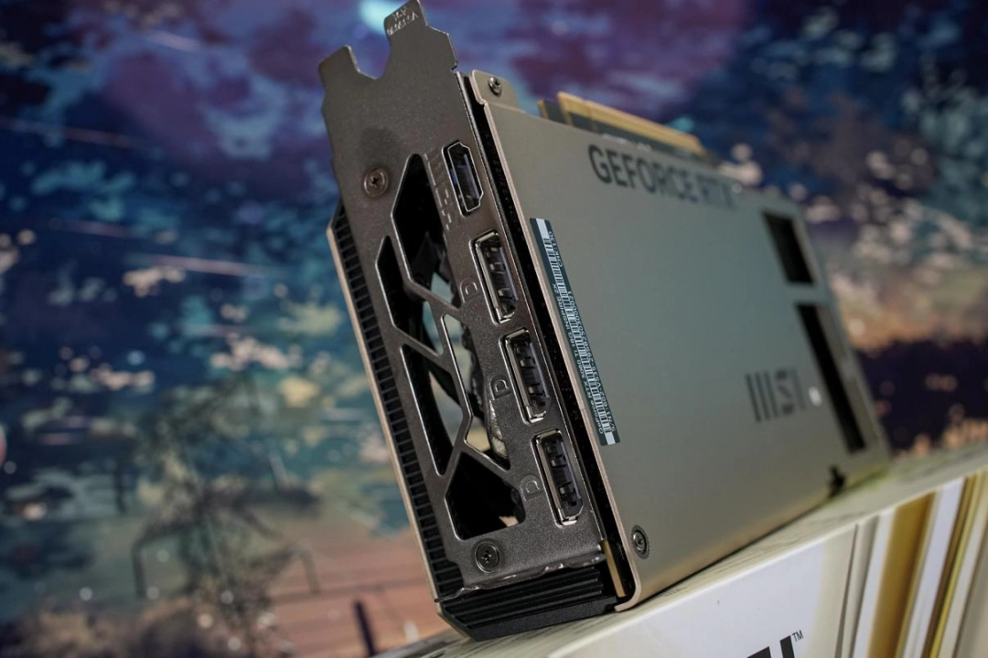 微星 GeForce RTX 5060Ti 16G硬派师评测：更适合ITX的无光百搭显卡