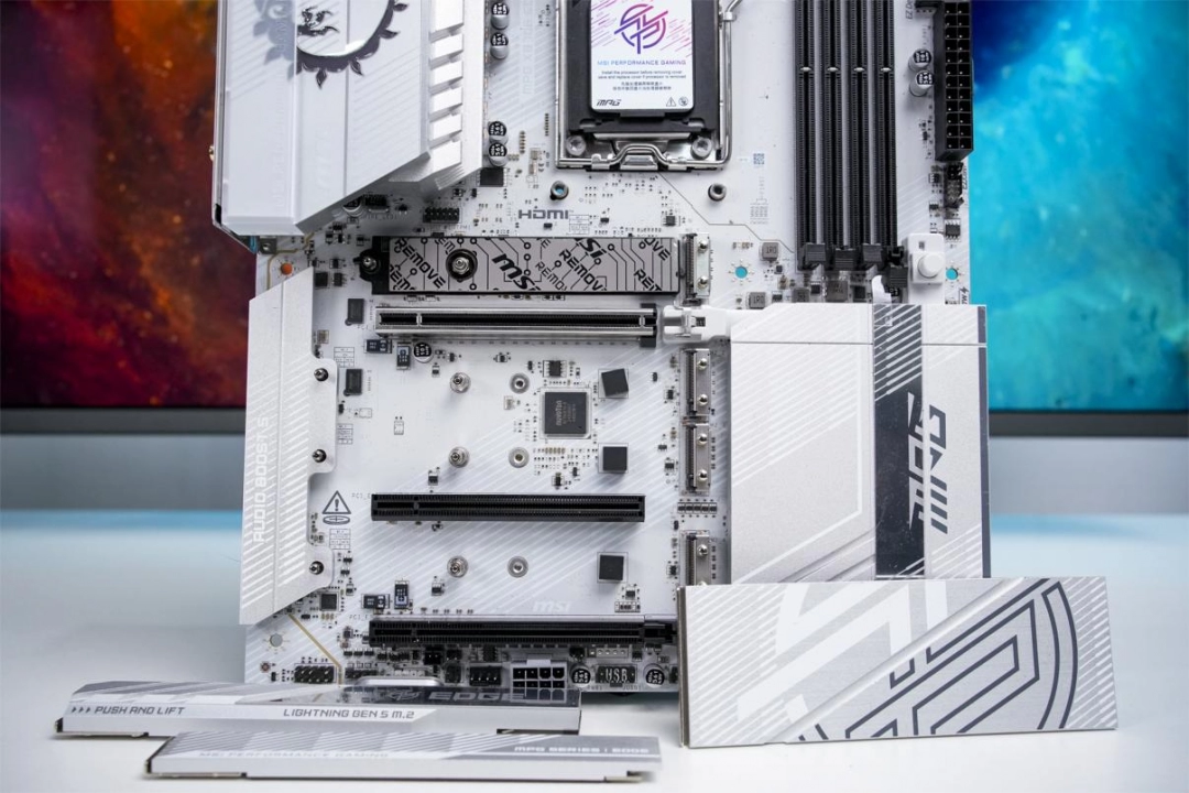 微星 GeForce RTX 5060Ti 16G硬派师评测：更适合ITX的无光百搭显卡