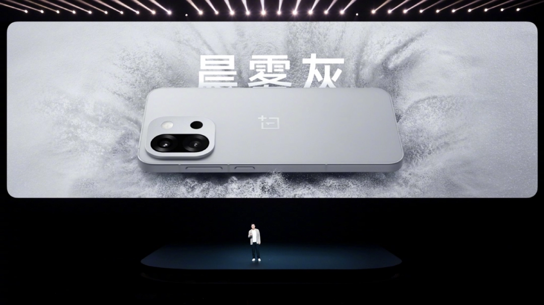 又小又美又强，「小屏大魔王」一加 13T 国补后 2899 元起