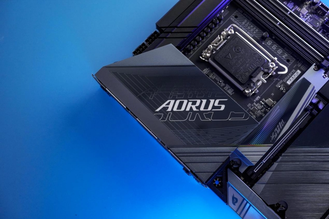 技嘉 Z890 AORUS MASTER超级雕评测：D5黑科技一键降低内存延迟