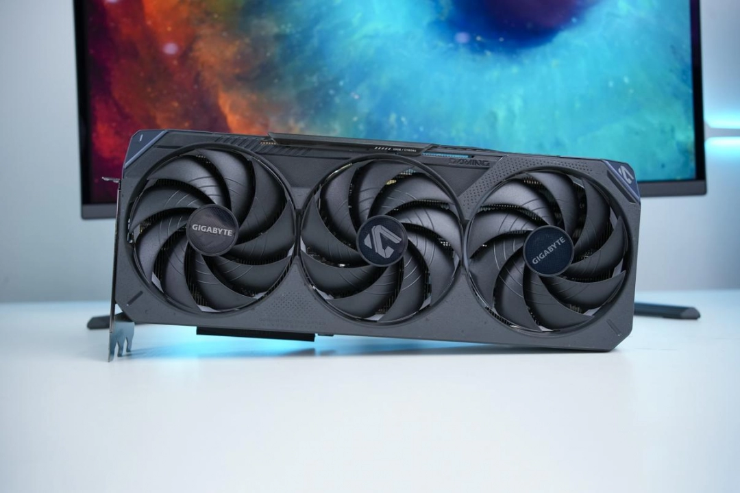 技嘉 Z890 AORUS MASTER超级雕评测：D5黑科技一键降低内存延迟