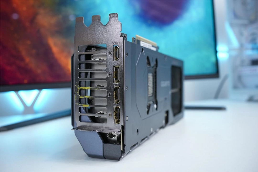 技嘉 Z890 AORUS MASTER超级雕评测：D5黑科技一键降低内存延迟