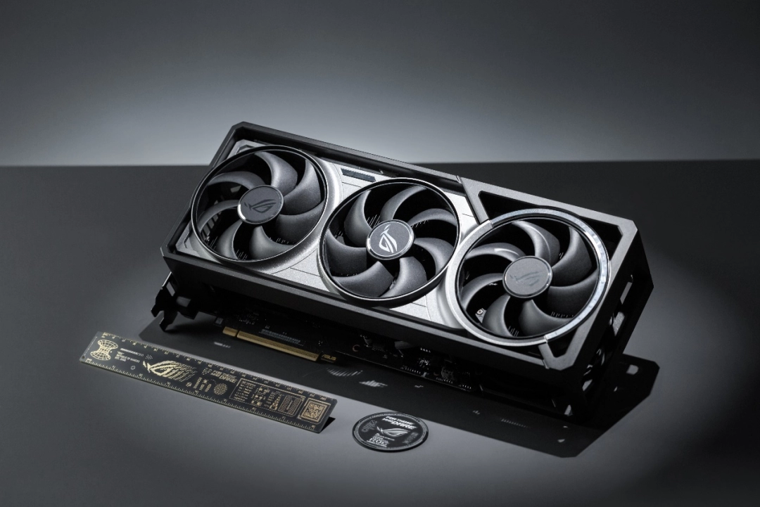 游戏工作两手硬！ROG ASTRAL 夜神 RTX 5080显卡