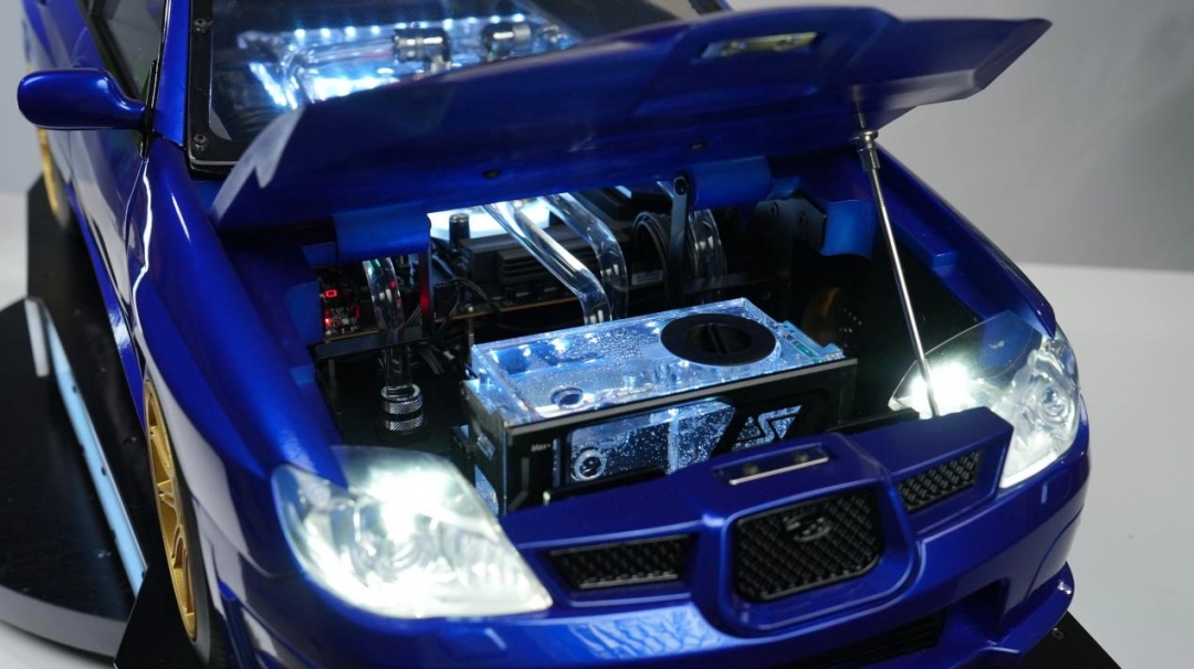 1:6复刻斯巴鲁STI！溜溜哥专属的技嘉AORUS MOD曝光