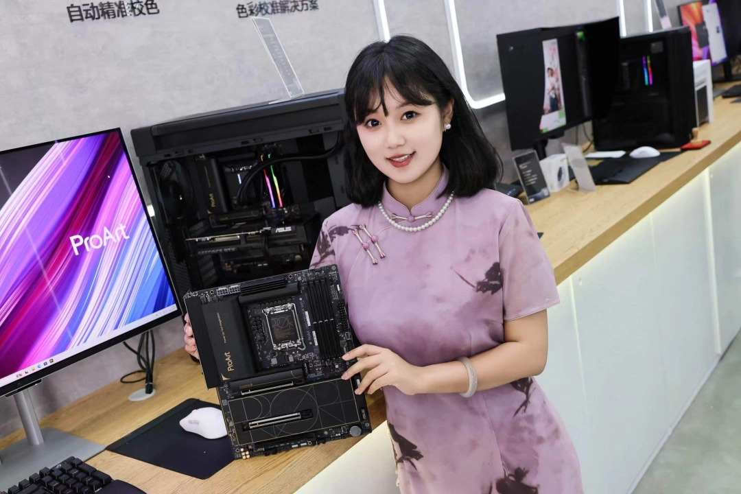 华硕多款ProArt主板闪耀2025 P&E展