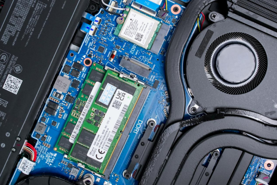 锐龙9 9955HX3D处理器加持，ROG魔霸9化身网游专用机