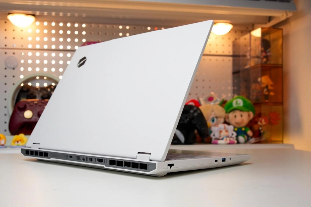 机械革命 蛟龙16 Pro评测：性价比之选，静音与性能兼具