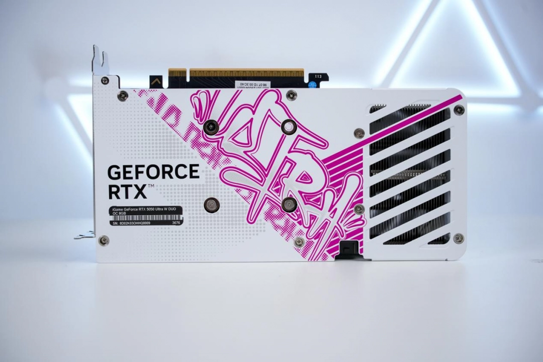 1080P专用，多帧生成后碾压RTX 4060，七彩虹RTX 5050 Ultra评测