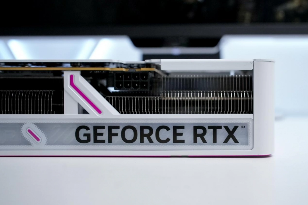 1080P专用，多帧生成后碾压RTX 4060，七彩虹RTX 5050 Ultra评测
