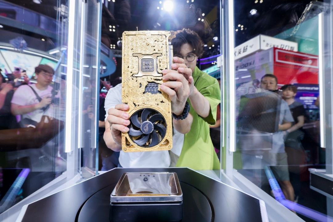 BW2025 ROG玩+乐园 华硕显卡引爆次元狂欢