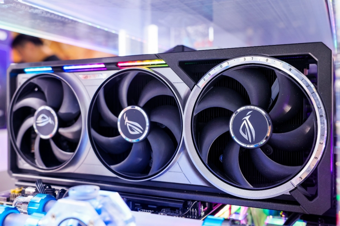 BW2025 ROG玩+乐园 华硕显卡引爆次元狂欢