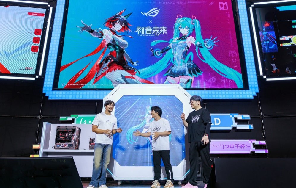 ROG×初音未来联名降临BW 2025，梦幻破次元，热爱齐绽放！