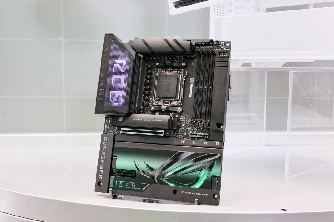 BW2025 华硕主板背置&超频双赛道大放异彩 